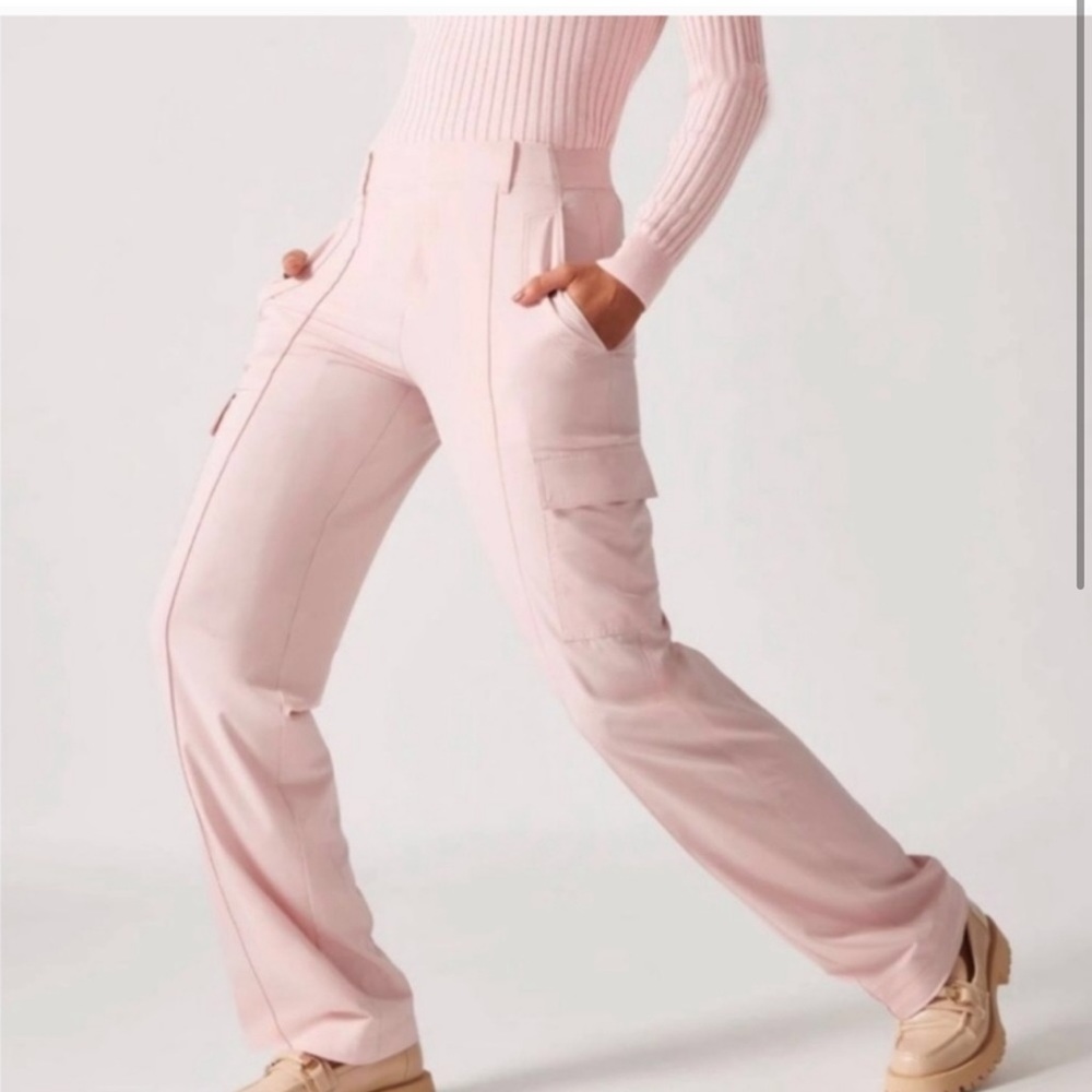 Athleta pink Vienna cargo pants - Picture 2 of 8